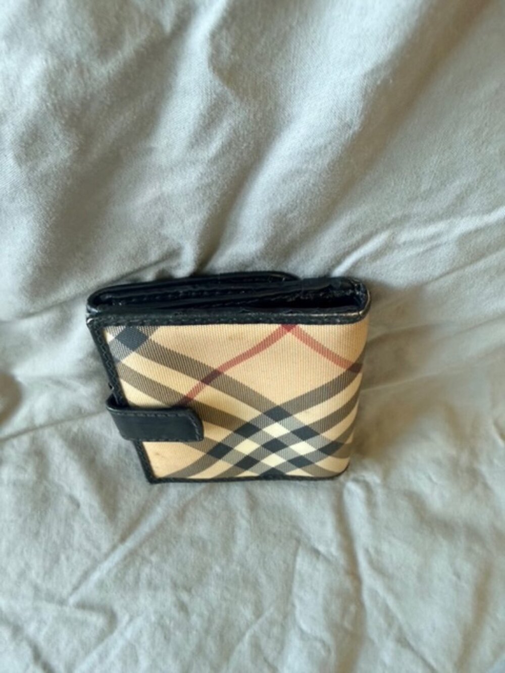 Vintage Burberry Nova Check Patent Leather Trim Trifold Wallet - Picture 4 of 4